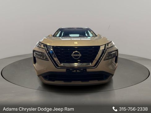 Used 2023 Nissan Rogue SV w/ SV Premium B Package AWD/4WD image 2