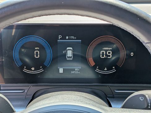 Used 2025 Hyundai Kona SEL FWD image 17