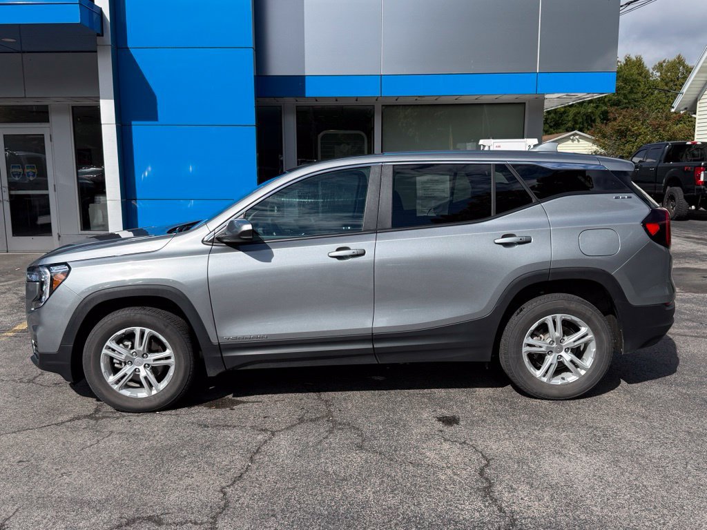 Used 2023 GMC Terrain SLE AWD/4WD image 8