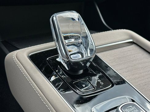 New 2026 Volvo XC90 B6 Plus w/ Protection Package Premier image 26