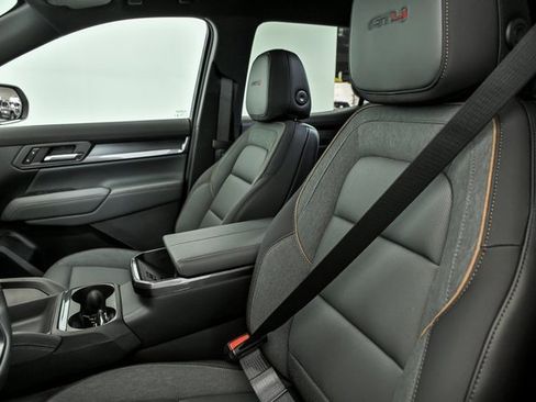 New 2026 GMC Terrain AT4 w/ Convenience Package III image 7