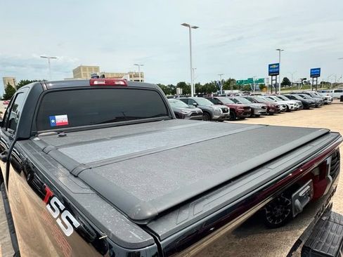 Used 2020 Toyota Tundra SR5 w/ SR5 Leather Package AWD/4WD image 18