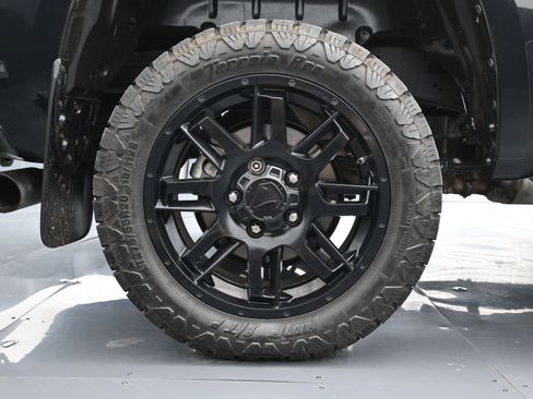 Used 2021 Toyota Tundra SR5 w/ SR5 Upgrade Package image 18