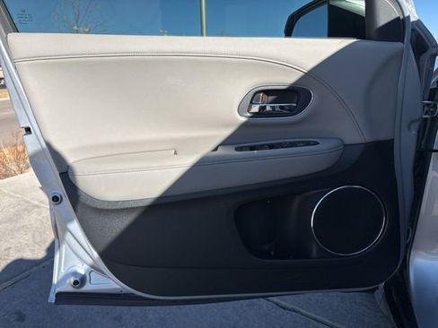 Used 2016 Honda HR-V EX-L image 21