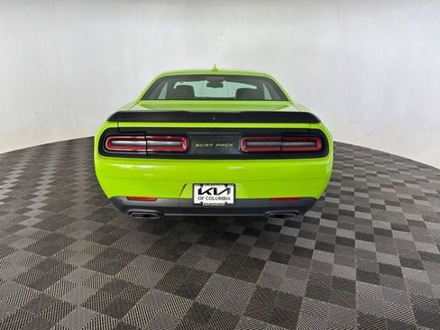 Used 2015 Dodge Challenger R/T Scat Pack w/ Scat Pack Appearance Package RWD image 8