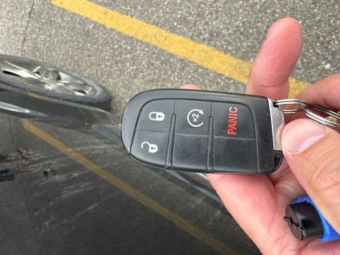 Used 2016 Dodge Journey Crossroad w/ Popular Equipment Group AWD/4WD image 17