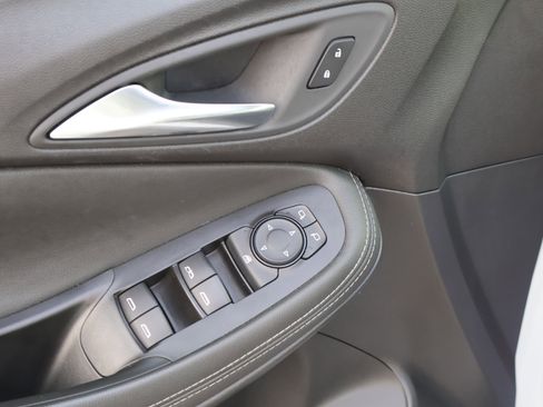 Used 2024 Buick Encore GX Sport Touring image 23