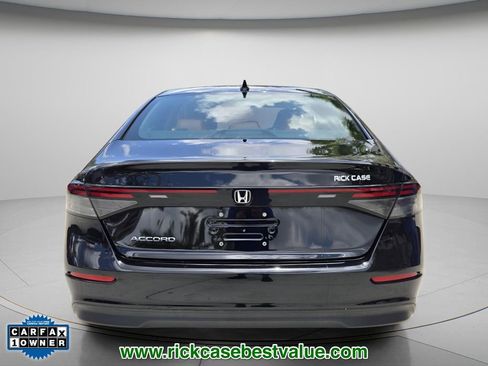 Used 2023 Honda Accord EX image 6