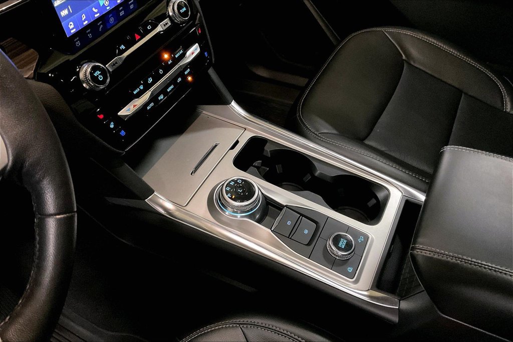 Certified 2023 Ford Explorer Limited w/ Limited Technology Package AWD/4WD image 16
