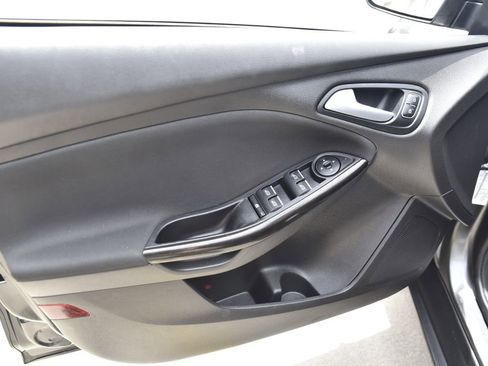 Used 2015 Ford Focus Titanium w/ Titanium Cold Weather Package image 8