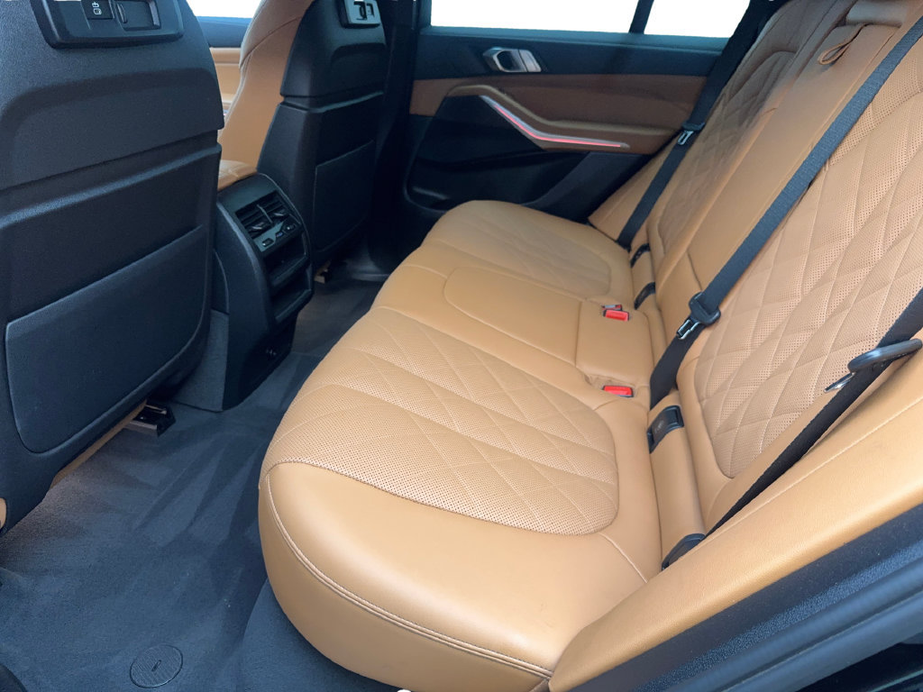 Used 2023 BMW X5 xDrive45e w/ M Sport Package AWD/4WD image 36