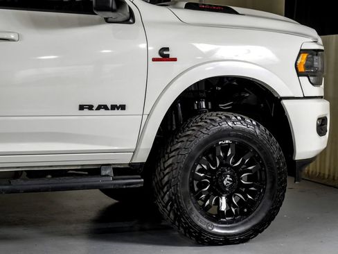 Used 2023 RAM 2500 Limited w/ Night Edition AWD/4WD image 8