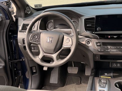 Certified 2024 Honda Passport EX-L image 17