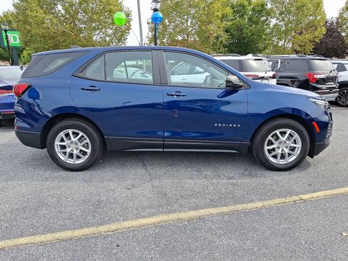 Used 2022 Chevrolet Equinox LS image 5