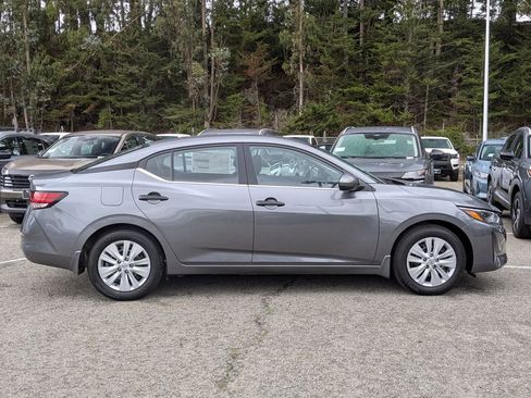 New 2025 Nissan Sentra S image 4