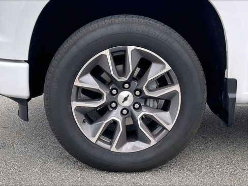Used 2023 Chevrolet Silverado 1500 RST AWD/4WD image 7