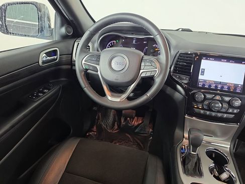 Used 2019 Jeep Grand Cherokee Laredo w/ Laredo X Package AWD/4WD image 27