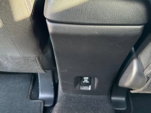 Used 2024 Mitsubishi Eclipse Cross ES AWD/4WD image 9