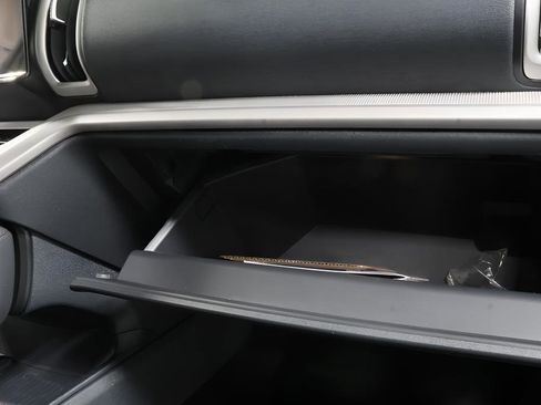 Used 2025 Ford Expedition Active image 37