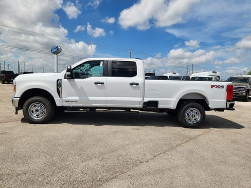 New 2026 Ford F250 XL AWD/4WD image 3