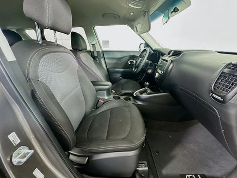 Used 2018 Kia Soul + image 28