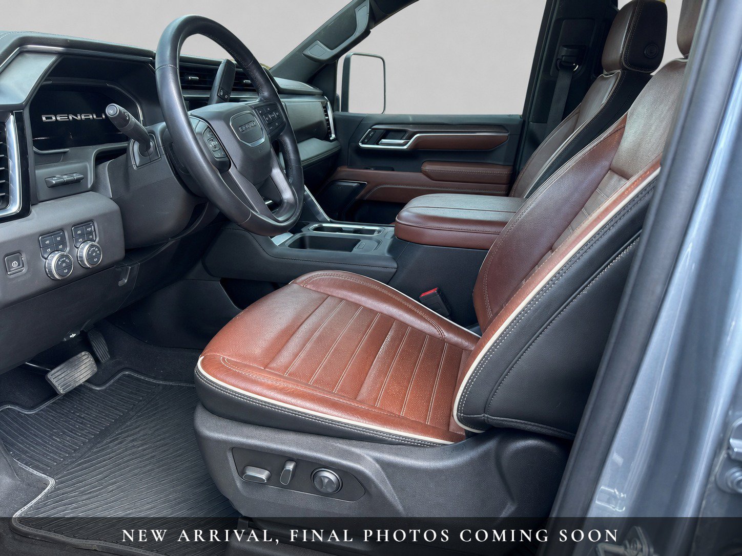 Used 2026 GMC Sierra 2500 Denali Ultimate AWD/4WD image 5