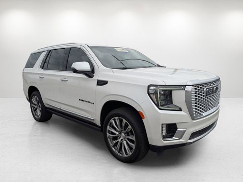Used 2021 GMC Yukon Denali w/ Denali Ultimate Package image 3