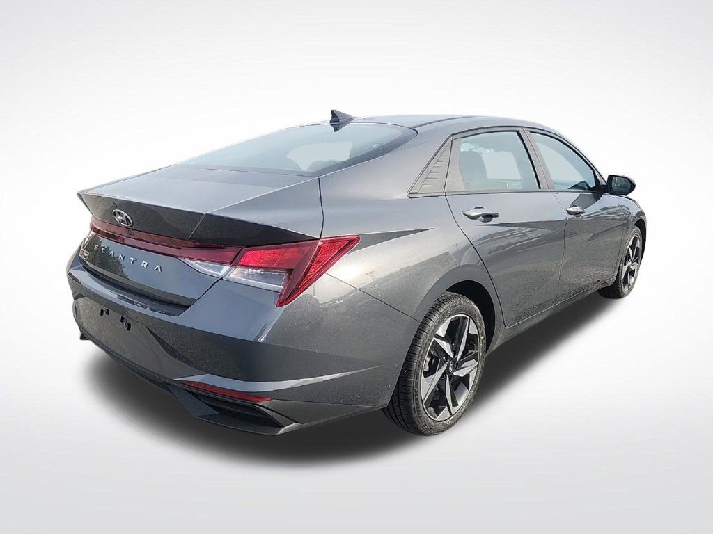 Certified 2023 Hyundai Elantra SEL w/ Convenience Package FWD image 8