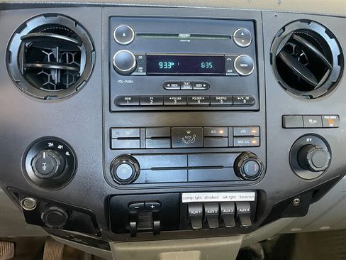 Used 2015 Ford F250 XL w/ XL Value Package AWD/4WD image 11