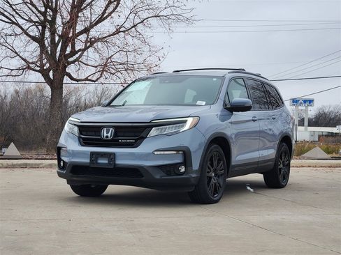Certified 2022 Honda Pilot Black Edition image 3