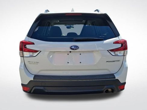 Used 2021 Subaru Forester Premium AWD/4WD image 5