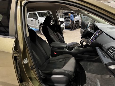 Used 2022 Subaru Outback Premium image 28