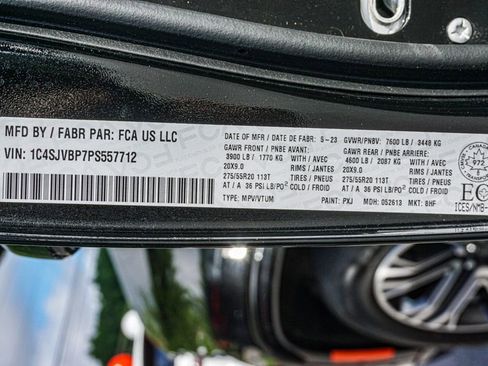 Used 2023 Jeep Wagoneer Series II image 58