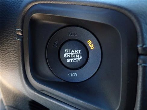 New 2025 Jeep Gladiator Rubicon w/ Safety Group AWD/4WD image 23
