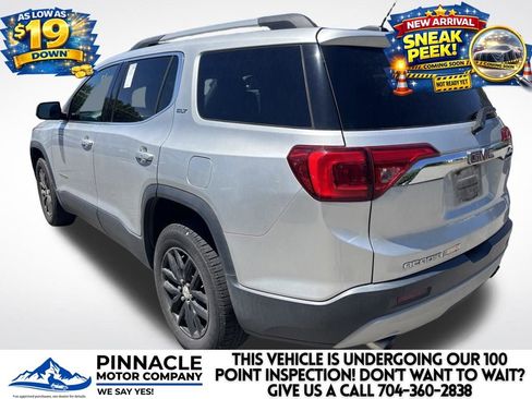 Used 2018 GMC Acadia SLT AWD/4WD image 4