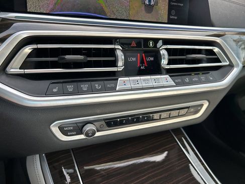 Used 2023 BMW X5 xDrive45e image 28