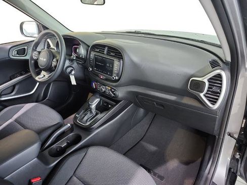 Certified 2023 Kia Soul LX w/ LX Technology Package FWD image 21