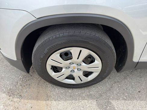 Used 2016 Chevrolet Trax LS FWD image 9