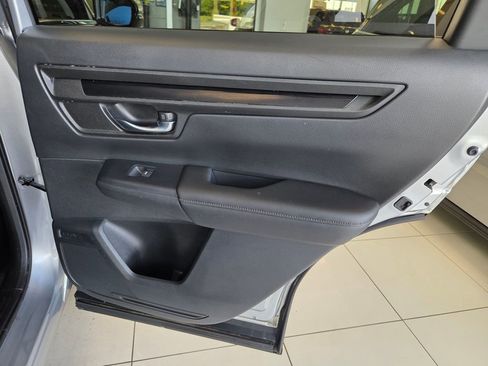Used 2025 Honda CR-V LX image 24