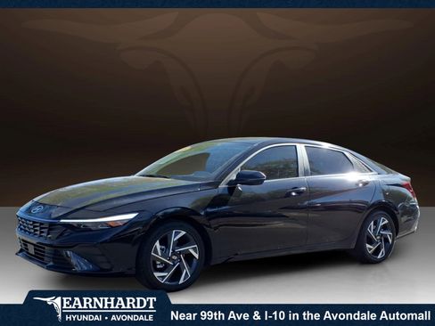 Certified 2025 Hyundai Elantra Limited FWD image 1