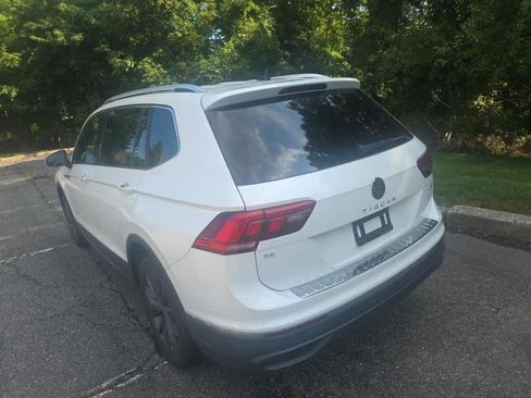 Used 2023 Volkswagen Tiguan SE AWD/4WD image 5