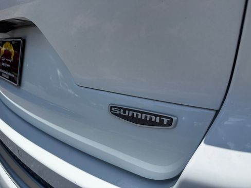 Used 2024 Jeep Grand Cherokee L Summit AWD/4WD image 16
