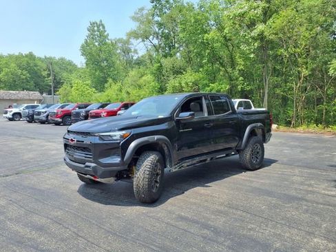 New 2025 Chevrolet Colorado ZR2 image 13