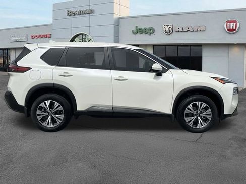 Used 2023 Nissan Rogue SV FWD image 8