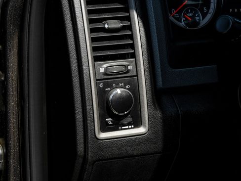 Used 2018 RAM 3500 Tradesman w/ Chrome Appearance Group AWD/4WD image 30