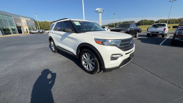 Certified 2023 Ford Explorer XLT w/ Equipment Group 202A RWD image 2