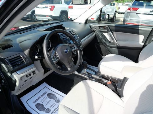 Used 2015 Subaru Forester 2.5i Premium w/ All-Weather Package AWD/4WD image 9