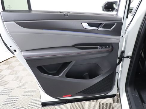 Used 2025 Volkswagen Atlas Peak Edition SE image 44