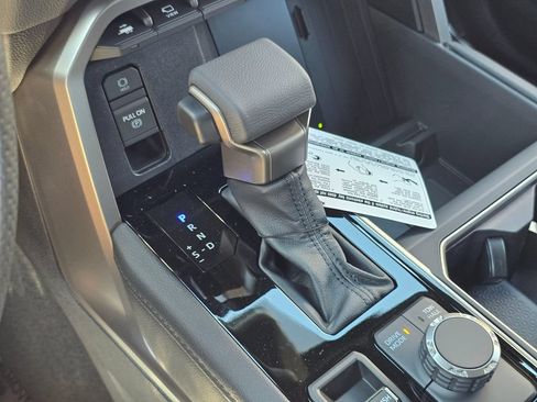 New 2026 Toyota Tundra Limited AWD/4WD image 33