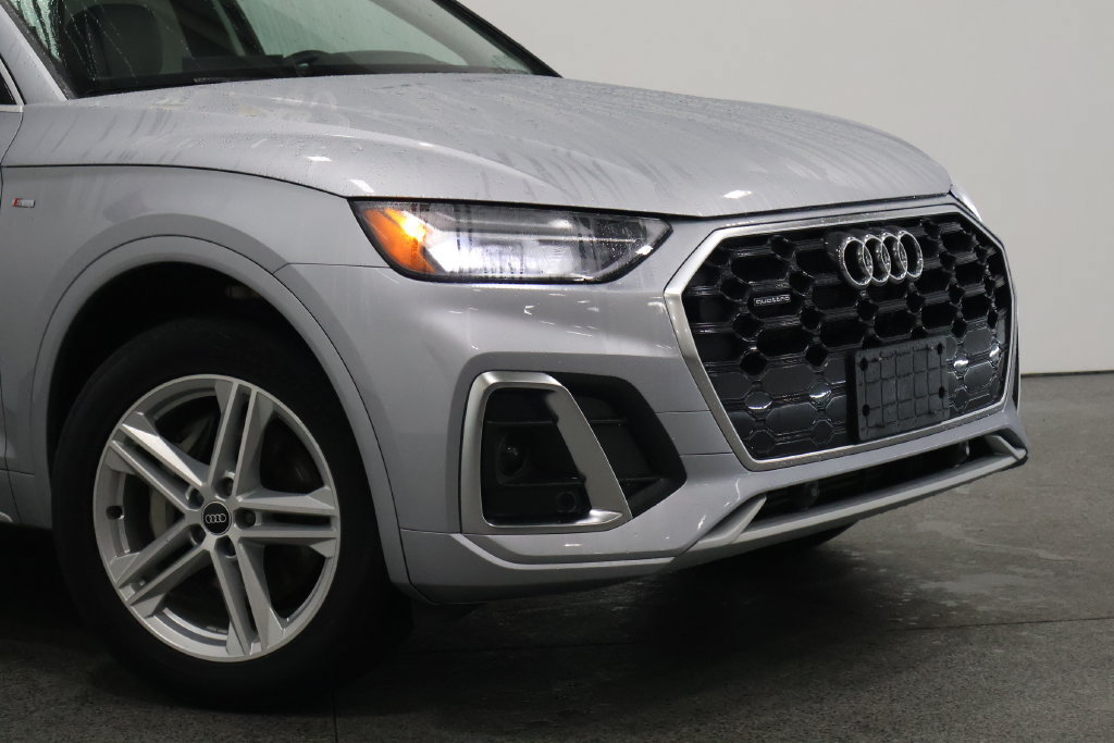 Used 2021 Audi Q5 e Premium AWD/4WD image 3